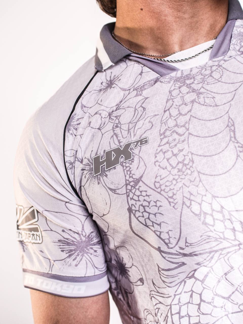 HX Tokyo 76 – Buy 1 Get 1 Free (Choisissez la taille du 2ᵉ jersey lors de notre appel de confirmation de commande.)